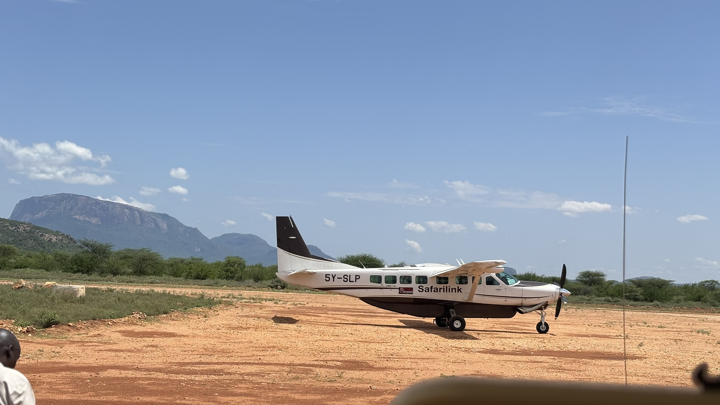 Safarilink charter flight at Samburu airstrip